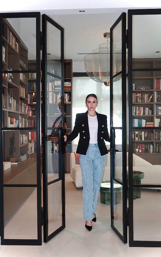 Karianna De La Vega portrait